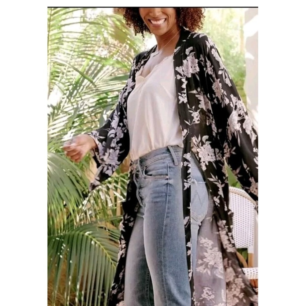 Spiritual Gangster FAB! Maya Kimono Front Tie Pockets on Black Multi Floral O/S